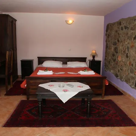 Pasithea Mountain Chalet *