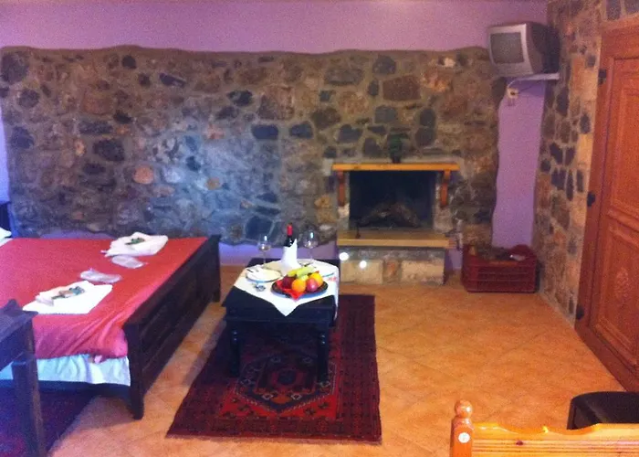 Pasithea Mountain * Feneos